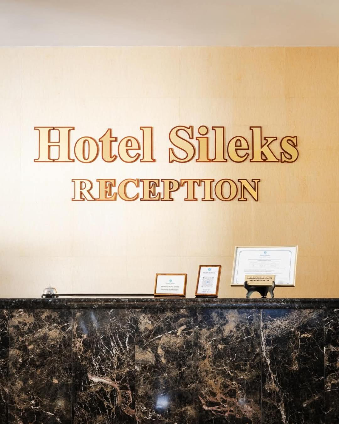 Hotel Sileks オフリド エクステリア 写真